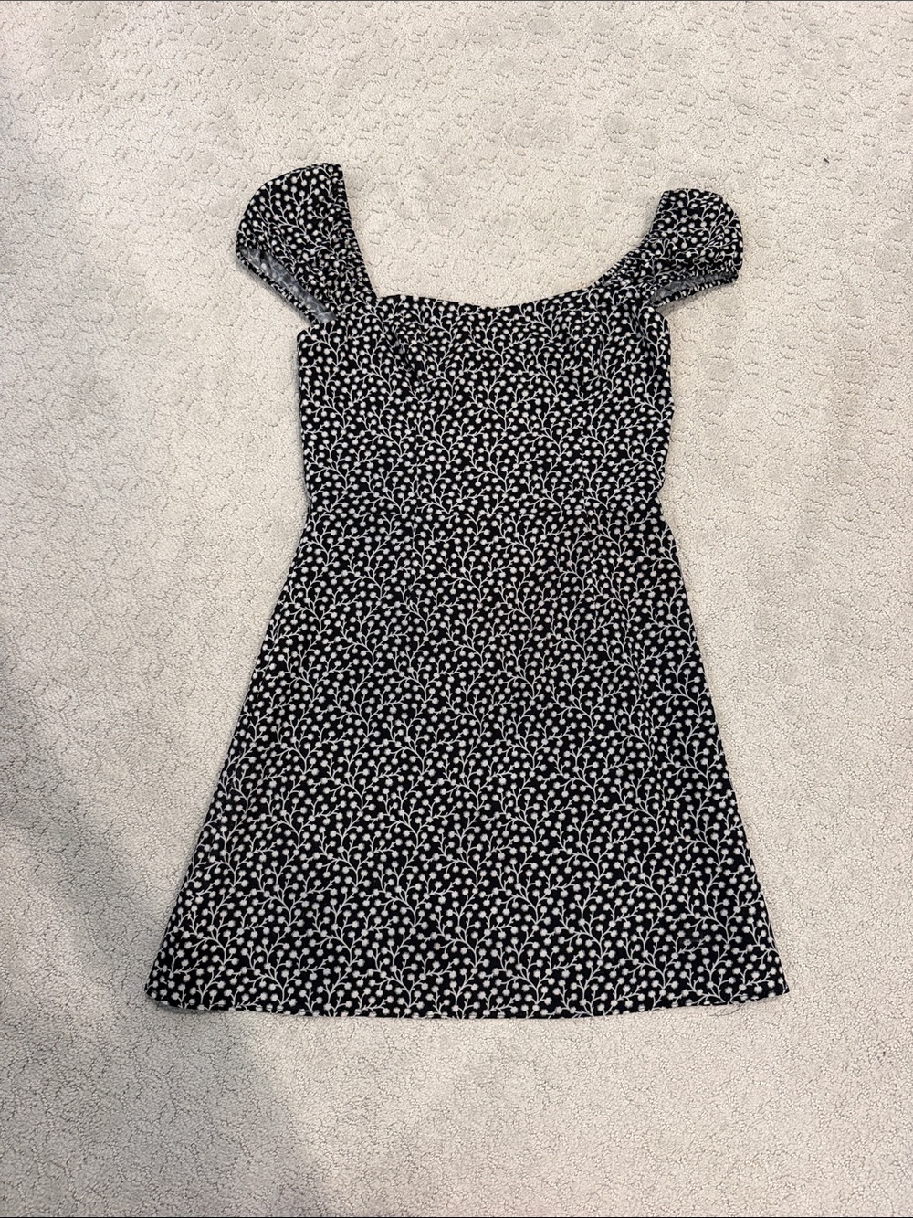 French Connection Size 2 Black and White Floral Square-Neck Dress
